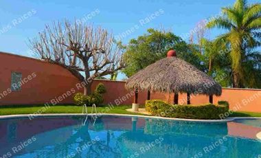 EN VENTA CASITA CON AMPLIACIÓN