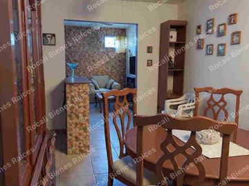 EN VENTA CASITA CON AMPLIACIÓN