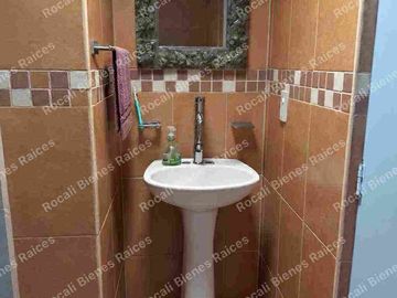 EN VENTA CASITA CON AMPLIACIÓN