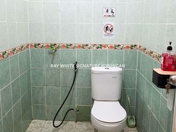 Ruko Siap Pakai 3 Lantai di Jl RC Veteran Bintaro Lokasi Ramai Cocok Untuk Bisnis