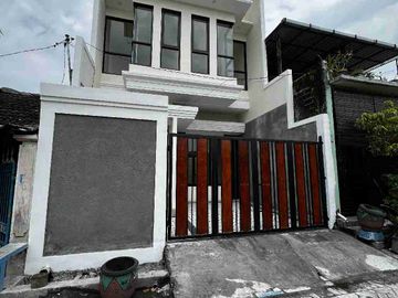 Rumah Cantik Minimalis Jalan Lebar, di Medayu Utara dekat MERR, Rungkut, Pandugo