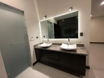Casa en Venta, Hermosa Residencia en Morillotla,  Dentro de fraccionamiento con amenidades exclusivas.