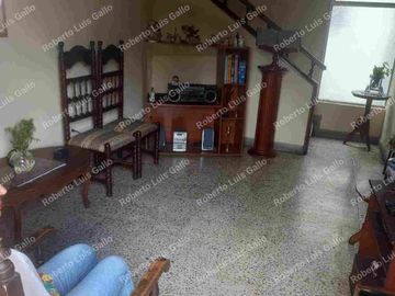 Vendo apto 3er.piso en Prado Centro cerca al águila descalza