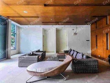 FOR SALE - Studio Unit
