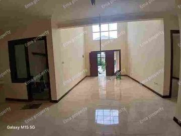 Disewakan rumah di Citraland cluster depan