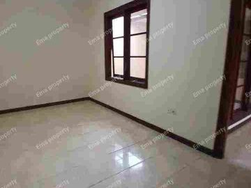 Disewakan rumah di Citraland cluster depan