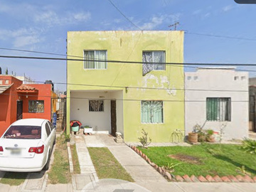Casa En Remate Bancario- Hacienda Santa Fe, Tlajomulco De Zuñiga, Jalisco.