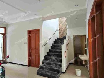 Dijual / disewakan Rumah Dukuh Kupang Timur