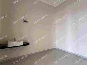 Di Jual rumah baru gress di Manyar Kertoadi Surabaya Timur