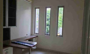 dijual rumah didaerah delatinos BSD city