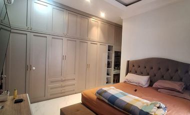 Dijual Rumah Bagus 3 Lantai Dalam Cluster di Bantar Jati, Setu, Jakarta Timur