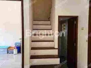 TURUN HARGA - DIJUAL CEPAT RUMAH CAKEP SUDAH RENOV DI METRO PERMATA 1