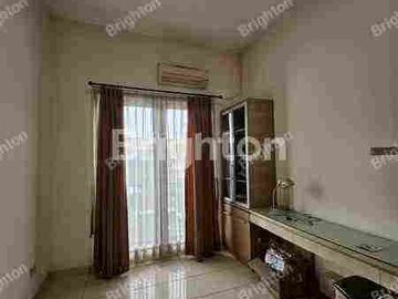 TURUN HARGA - DIJUAL CEPAT RUMAH CAKEP SUDAH RENOV DI METRO PERMATA 1