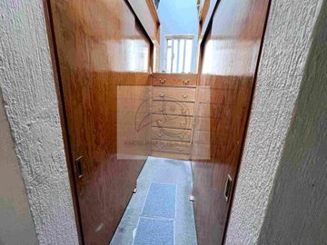 SE VENDE CASA ( lomas tercera sección).