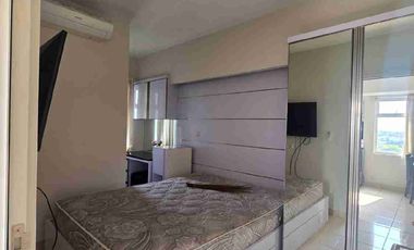 disewakan apartemen furnished 2br the Springlake Summarecon Bekasi