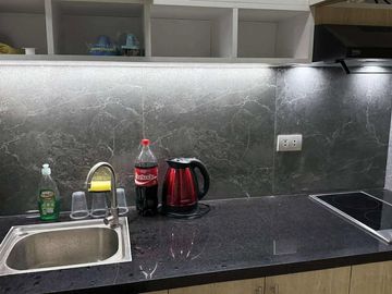 Condo Unit for Rent in  Victoria de Manila 2