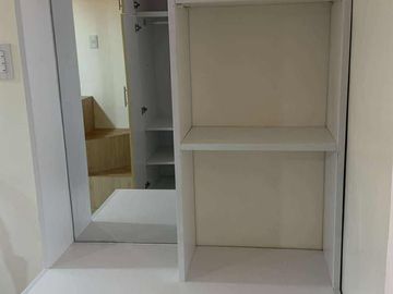 Condo Unit for Rent in  Victoria de Manila 2