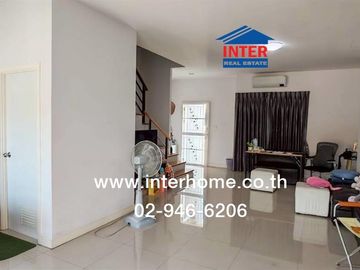 Two-story townhome, 43.5 sq.wah, Grandville Village, Pathum Thani-Sai Nai Road, Bangkok-Pathum Thani Road, Mueang Pathum Thani, Pathum Thani.