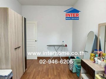 Two-story townhome, 43.5 sq.wah, Grandville Village, Pathum Thani-Sai Nai Road, Bangkok-Pathum Thani Road, Mueang Pathum Thani, Pathum Thani.