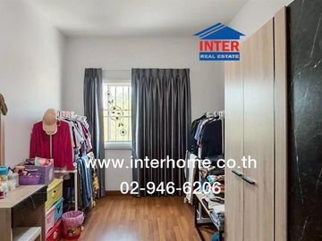 Two-story townhome, 43.5 sq.wah, Grandville Village, Pathum Thani-Sai Nai Road, Bangkok-Pathum Thani Road, Mueang Pathum Thani, Pathum Thani.