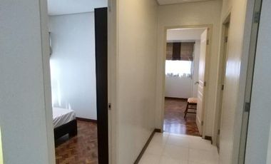 RR1478 - The Columns Ayala Avenue 2BR Fully Furnished Condo for Lease