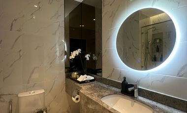 Unit 50E Bi-Level Penthouse Le Pont Residences