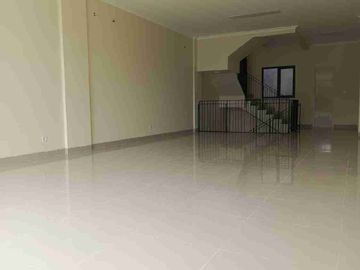 DISEWAKAN Ruko CARSON 3 Lantai Hadap Jalan Raya Di Gading Serpong