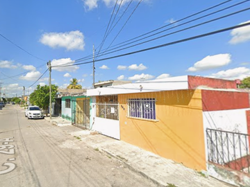 Casa En Remate Bancario- Hector Victoria, Kanasín, Yucatán.