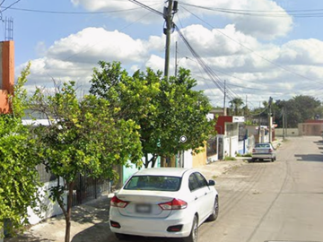Casa En Remate Bancario- Hector Victoria, Kanasín, Yucatán.