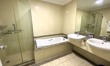 For Rent! Luxurious 2BR with Parking at Shang Grand Tower Legazpi, Makati