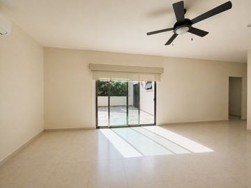 SE VENDE CASA RESIDENCIAL VILLA MAGNA DE OPORTUNIDAD PARA INVERSIONISTAS CANCUN