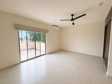 SE VENDE CASA RESIDENCIAL VILLA MAGNA DE OPORTUNIDAD PARA INVERSIONISTAS CANCUN