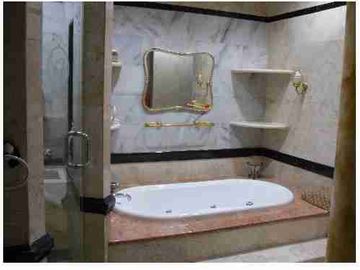 Jual Rumah Plus Cafe Di Menteng, Usaha Sudah Berjalan