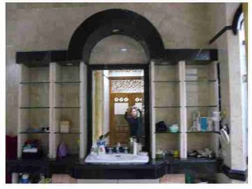 Jual Rumah Plus Cafe Di Menteng, Usaha Sudah Berjalan