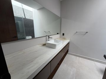 Casa en renta en Madeiras - Valle imperial
