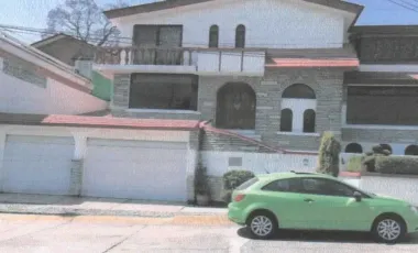 CASA A LA VENTA EN CLUB DE GOLF HACIENDA, ADOLFO LOPEZ MATEOS, EDOMEX. REMATE ADJUDICADO