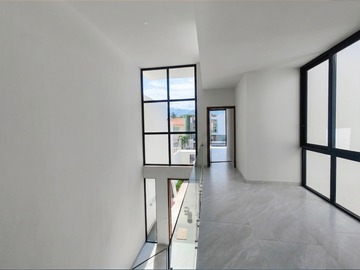 Casa Nueva en Fluvial Vallarta - 4 recamaras  - 4 baños –  343m2