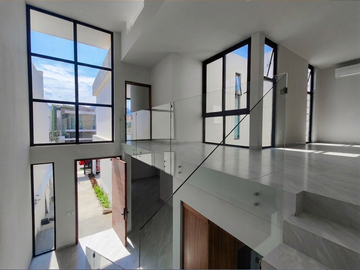 Casa Nueva en Fluvial Vallarta - 4 recamaras  - 4 baños –  343m2