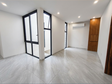 Casa Nueva en Fluvial Vallarta - 4 recamaras  - 4 baños –  343m2