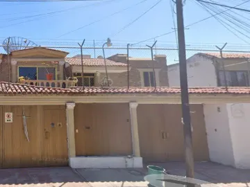 CASA EN VENTA EN CALZADA DE LOS PIRULES, CIUDAD GRANJA, ZAPOPAN, JALISCO