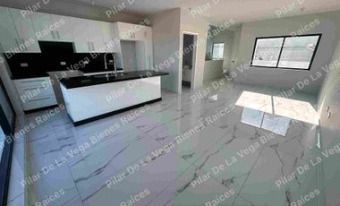 VENDO casa nueva con mega sótano de juegos y bodegotaaa!