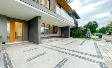 For Sale, 5 Bedroom House and Lot in Las Pinas City at Alabang West