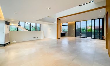 For Sale, 5 Bedroom House and Lot in Las Pinas City at Alabang West