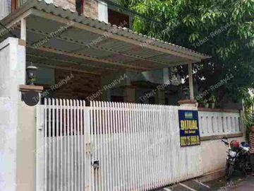 Rumah Minimalis 2 lantai di Tebet Timur, Jalan 2 mobil