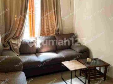 Rumah Minimalis 2 lantai di Tebet Timur, Jalan 2 mobil