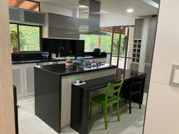 VENDO CASA EN LA MORADA A LAS AFUERAS DE CALI VALLE DEL CAUCA