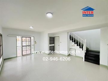 Two-story townhome, 35 sq.wa., Pruksa 13 Village, Rangsit-Nakhon Nayok Road, Klong Sam Canal Road, Klong Luang, Pathum Thani.