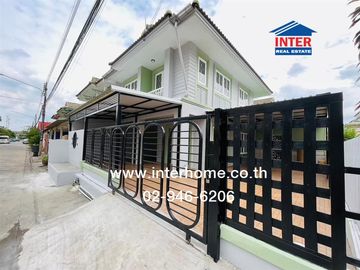 Two-story townhome, 35 sq.wa., Pruksa 13 Village, Rangsit-Nakhon Nayok Road, Klong Sam Canal Road, Klong Luang, Pathum Thani.