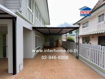 Two-story townhome, 35 sq.wa., Pruksa 13 Village, Rangsit-Nakhon Nayok Road, Klong Sam Canal Road, Klong Luang, Pathum Thani.