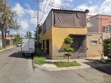 Casa En Remate Bancario- Hacienda Santa Fe, Tlajomulco, Jalisco.